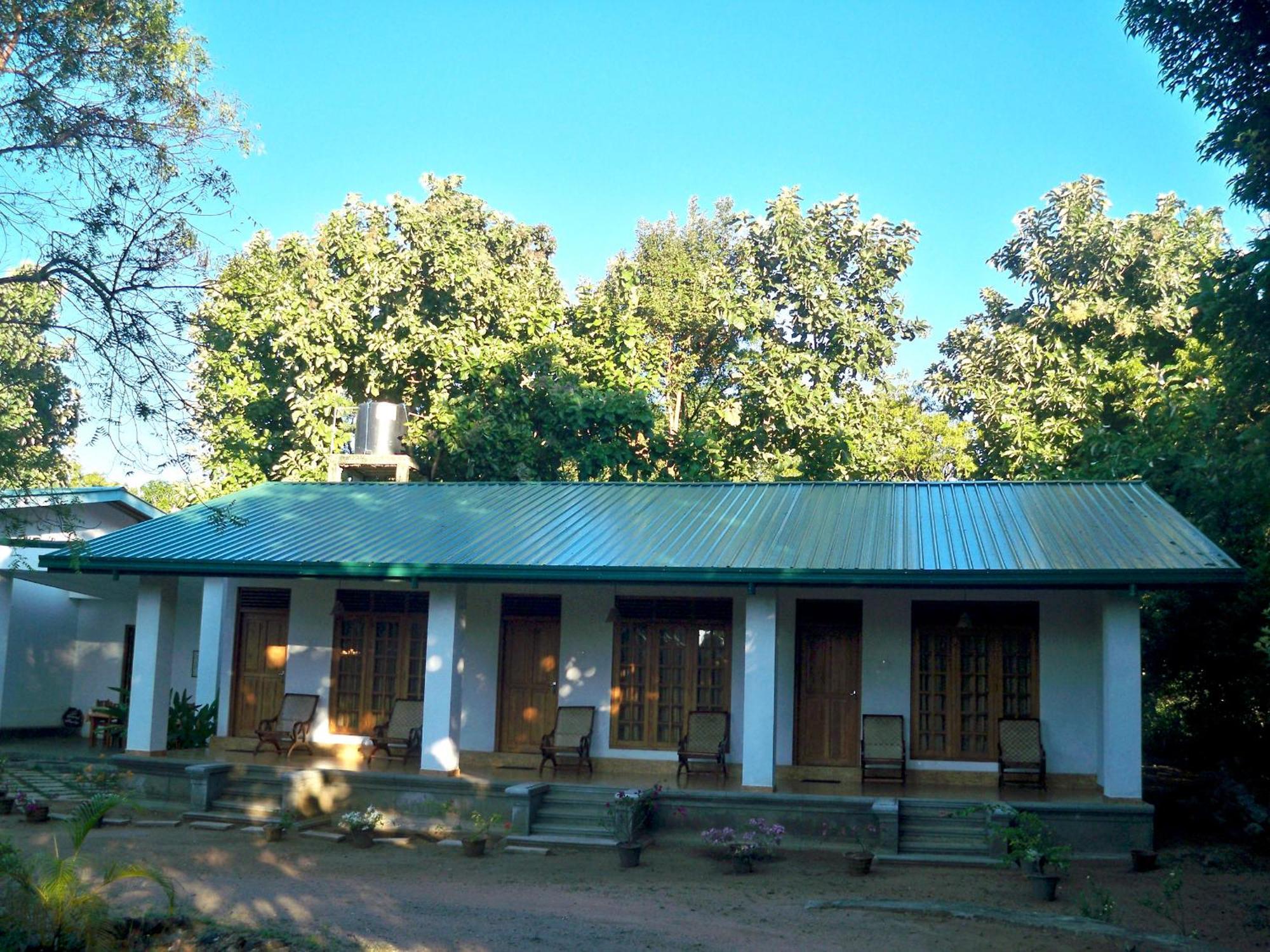 Le Grand Meaulnes Hotel Habarana Exterior photo